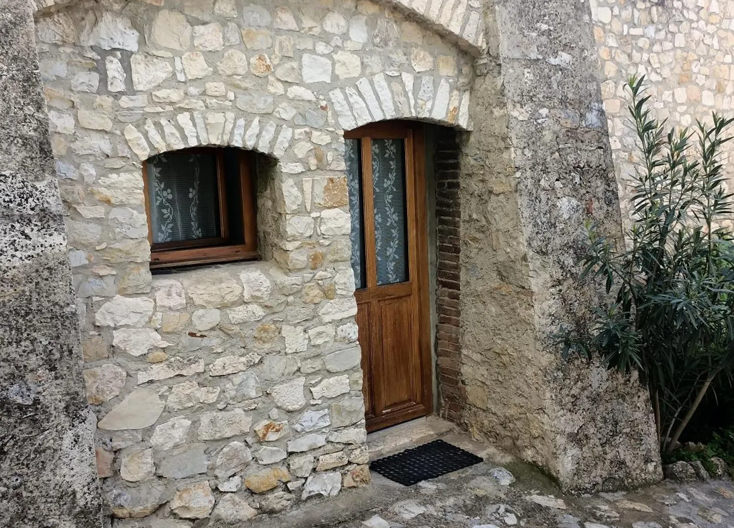 Homestay L'Etable Apartment La Coucourde France